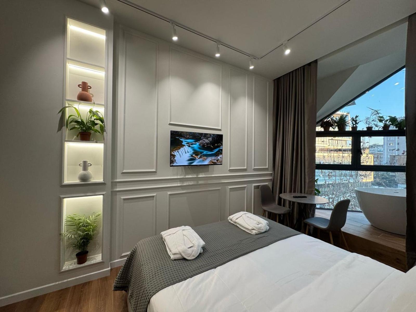 Moonlight Aparthotel Tirana